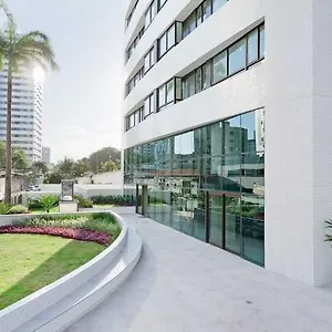 https://flat-1402-com-vista-para-mar-edf-home-club-porto-do-mar.portodegalinhashotels.com